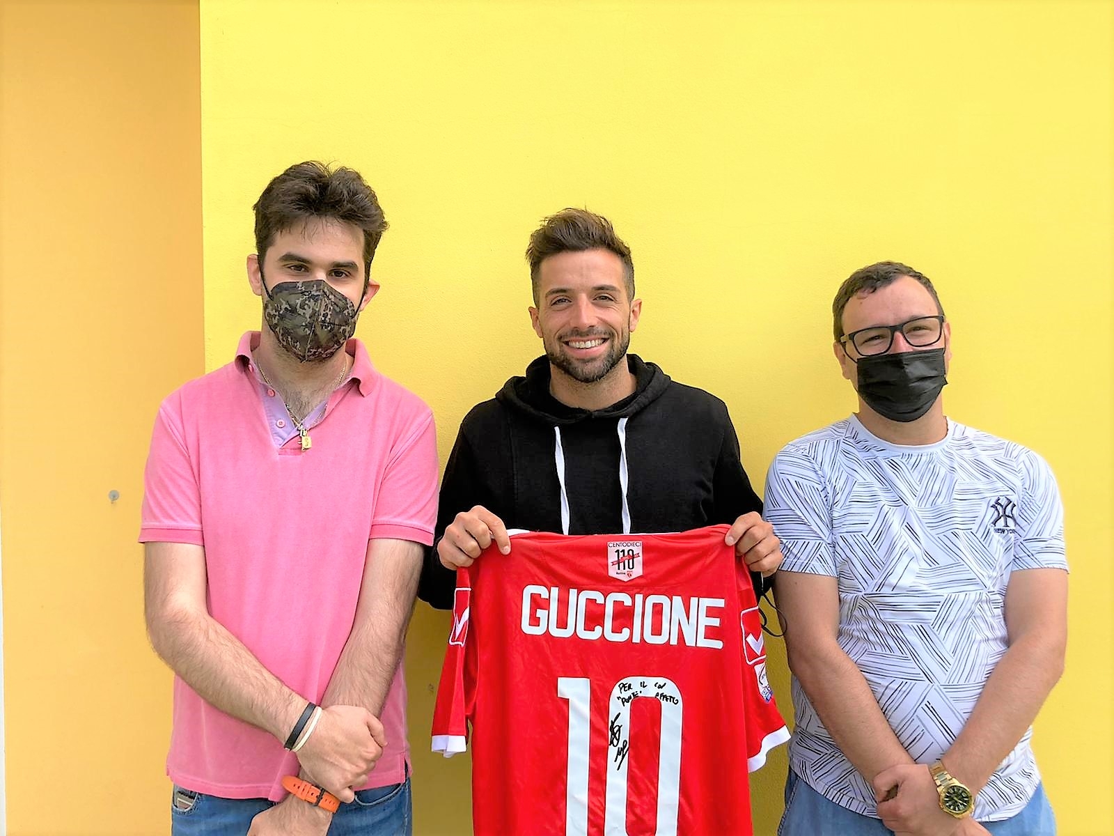 Filippo Guccione, capitano del Mantova calcio, in visita a coop IL PONTE