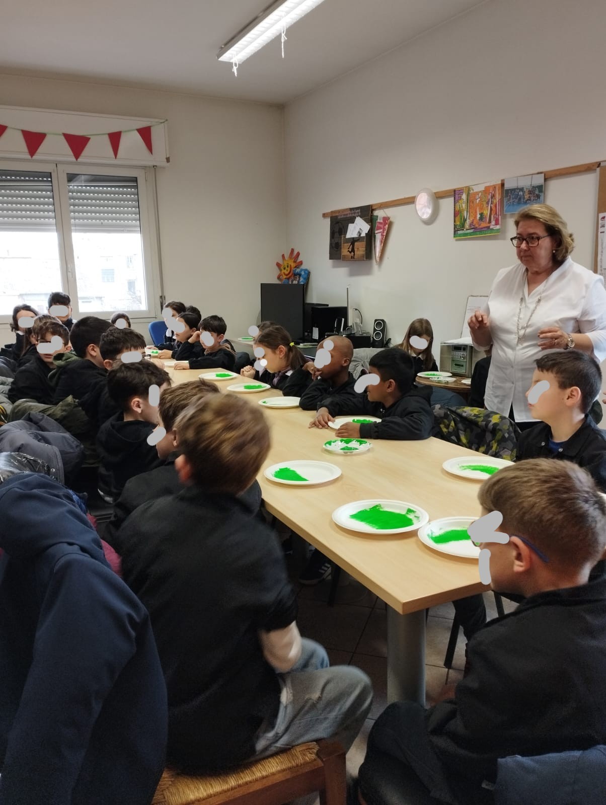 Laboratori creativi coi bambini della scuola primaria